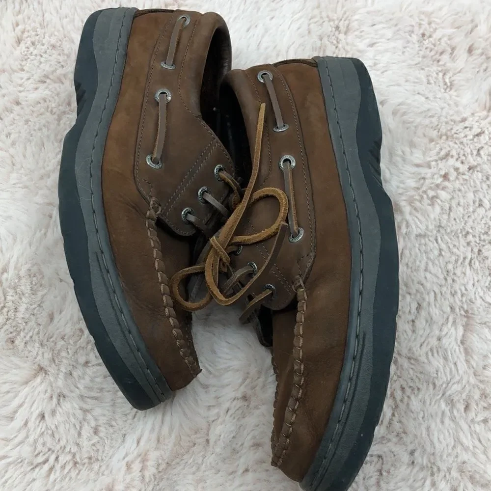 Earth Shoe Boone brown leather boat shoes